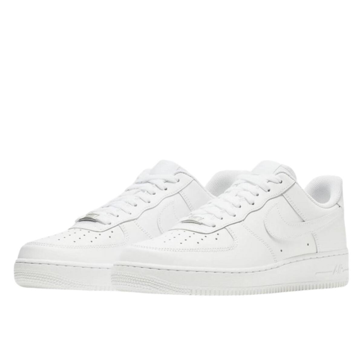 Tenis  Air Force 1 Low LE Triple White 2/7