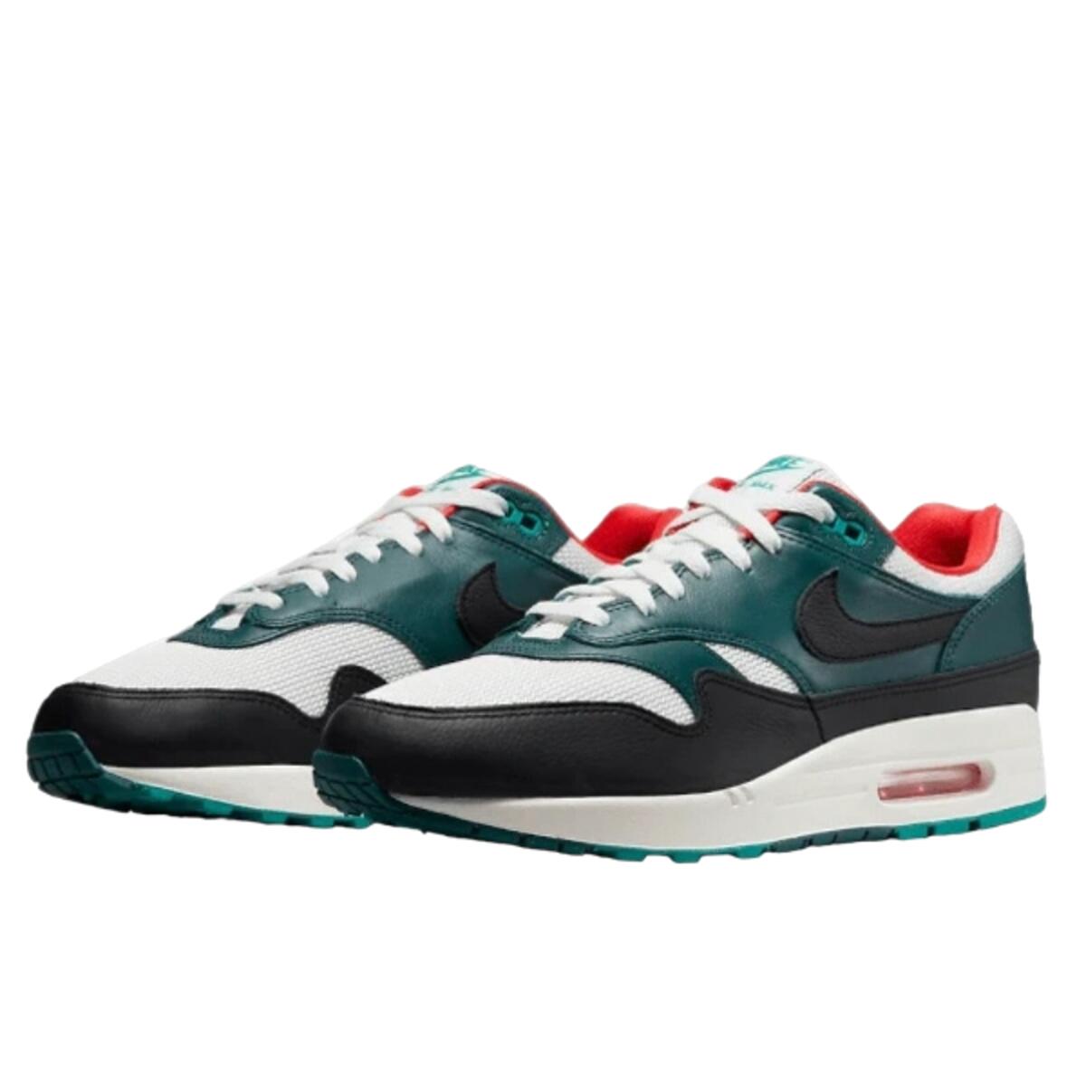 Chaussures  Air Max 1 Liverpool Lebron James 2/3