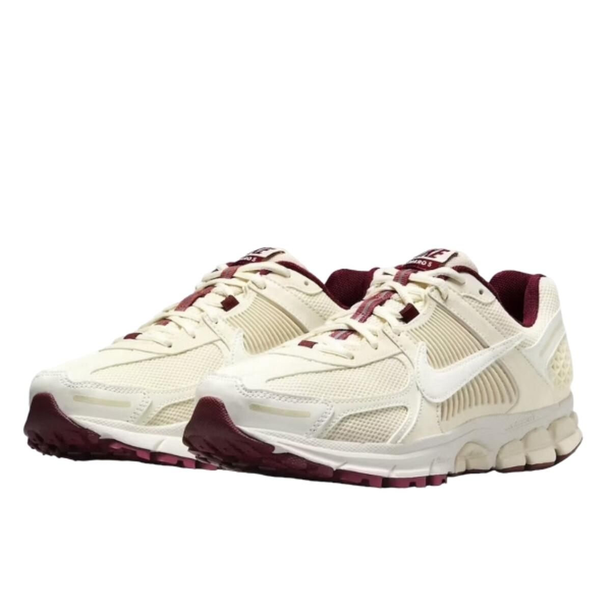 Chaussures  Zoom Vomero 5 Valentine's Day 2/2