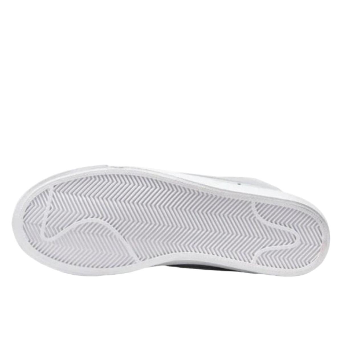 Chaussures  Blazer Mid LX White Pendants 4/4