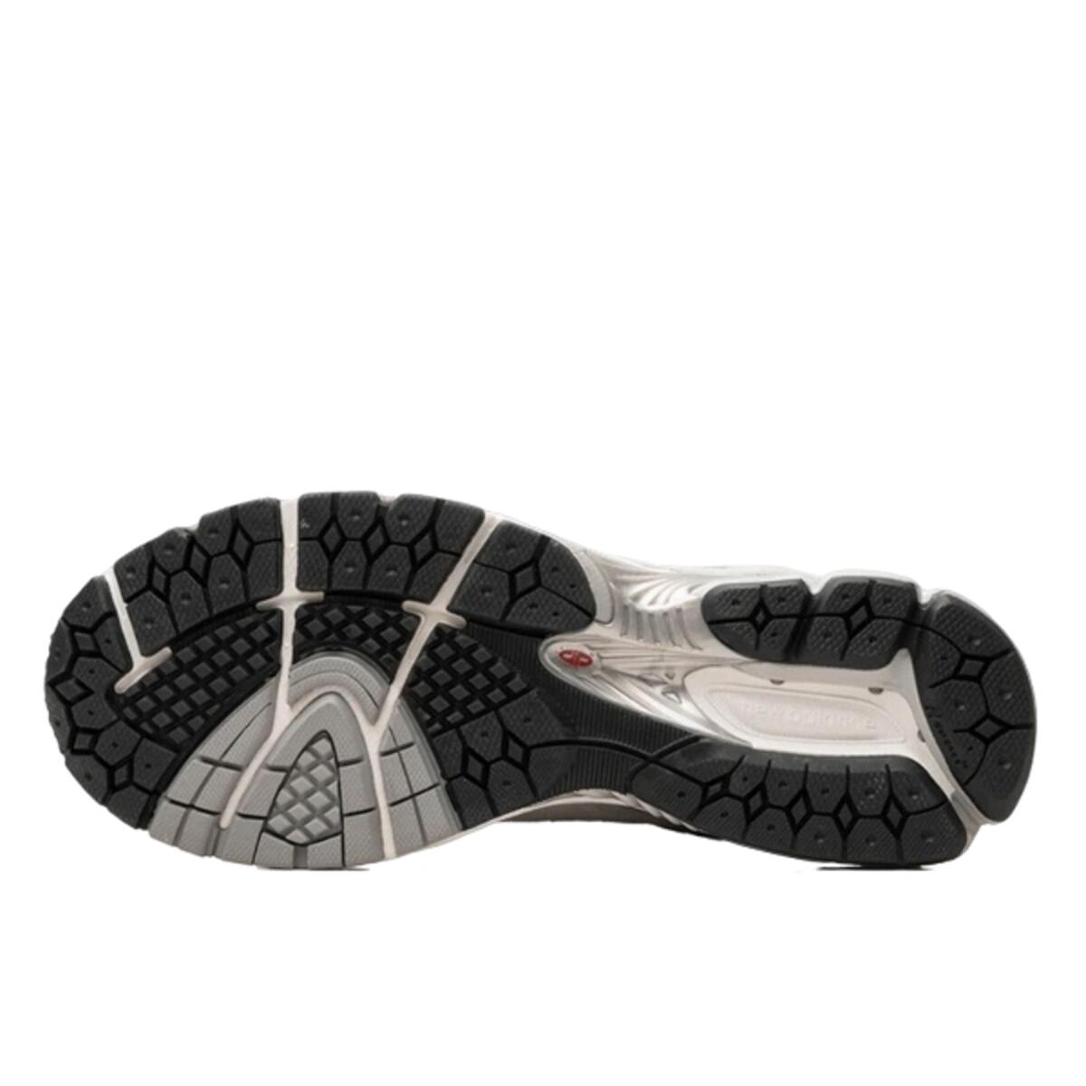 Schoenen  2002R Gore-Tex Concrete 4/4