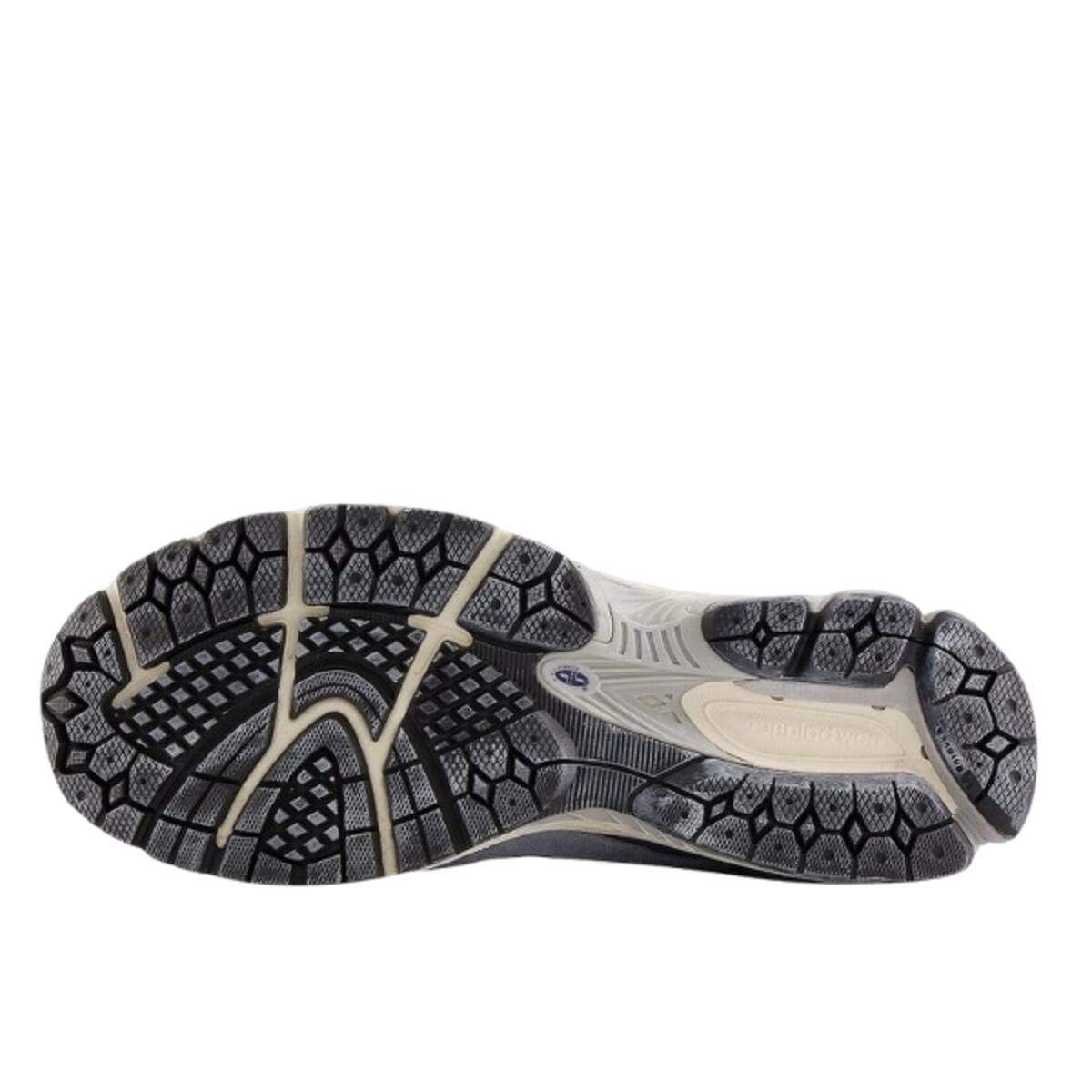 Buty Mężczyzna New Balance 2002R Protection Pack fioletowy 3/5