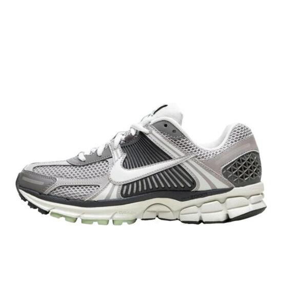 Zapatillas Zoom Vomero 5 Cobblestone Flat Pewte