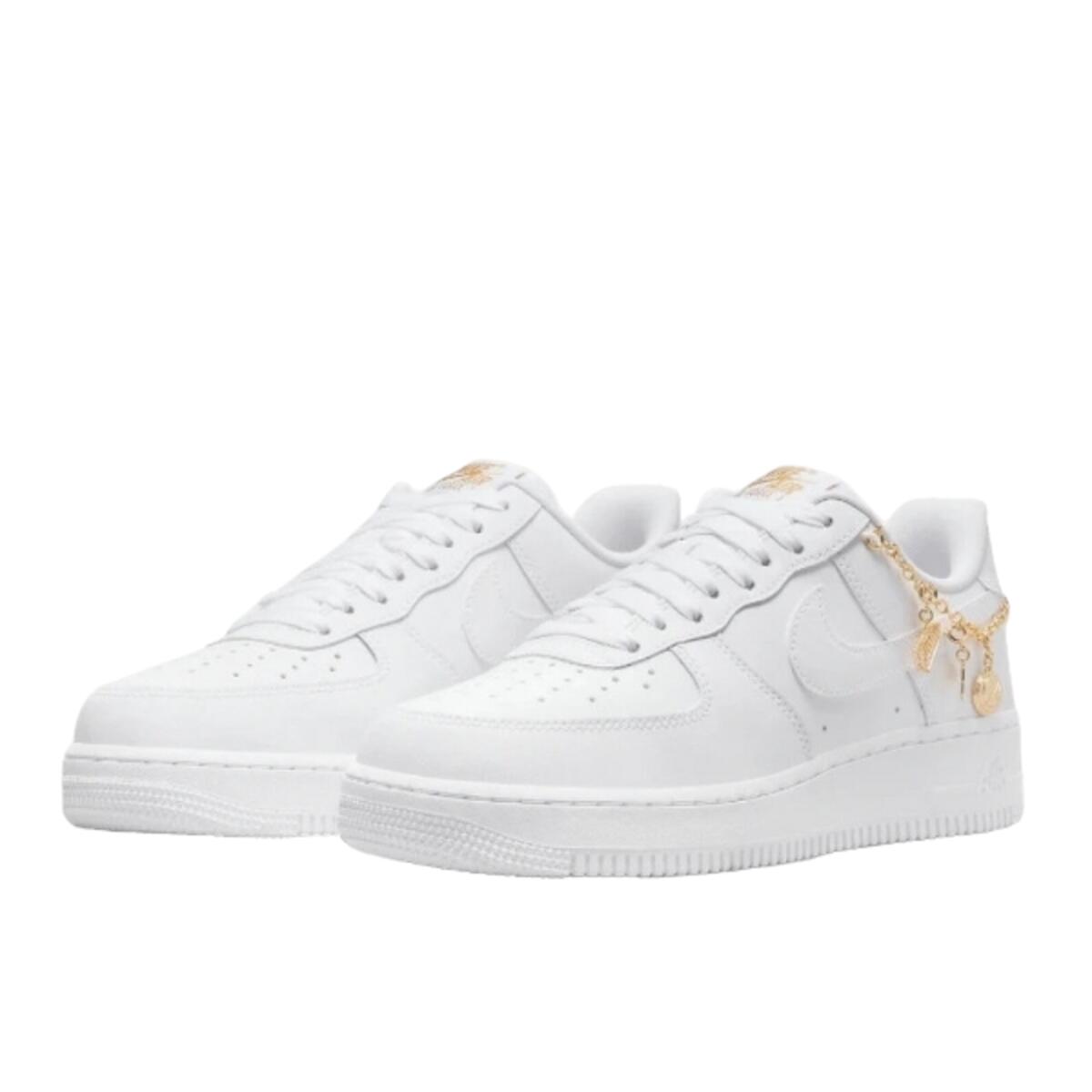 Zapatillas  Air Force 1 Low LX Lucky Charms White 2/5