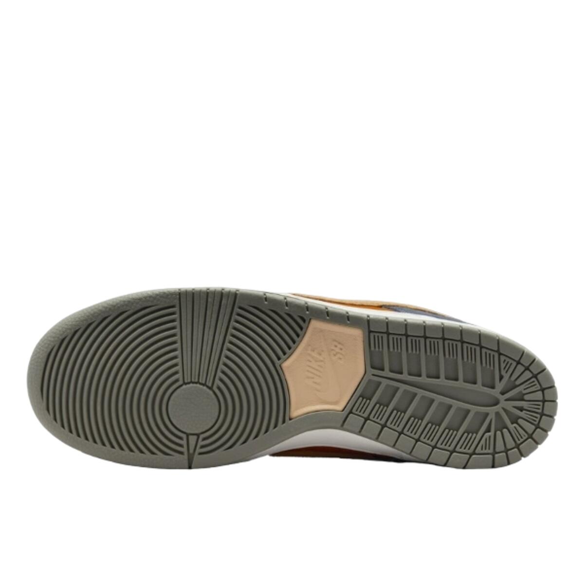 Scarpe  SB Dunk Low Light Carbon Monarch 3/3