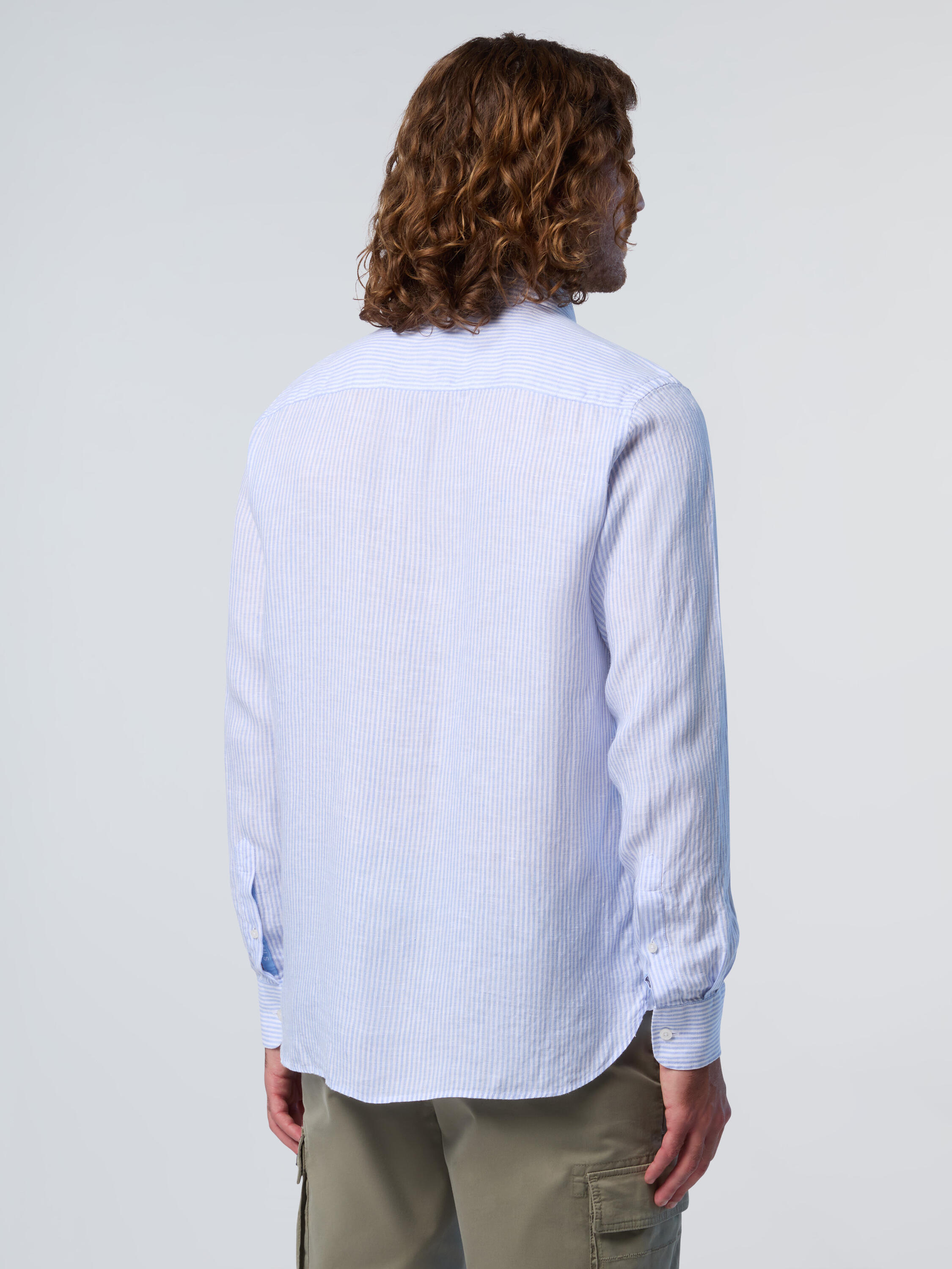 Camisa de lino de rayas clásicas para hombre 2/3