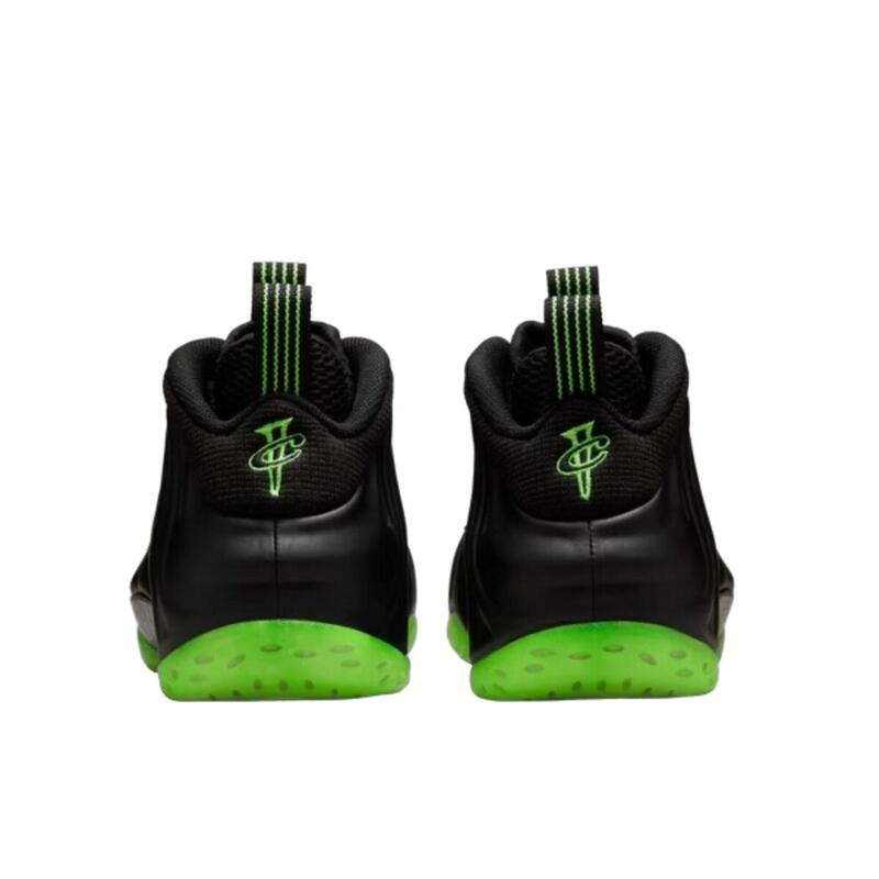 Air Foamposite One Black Volt