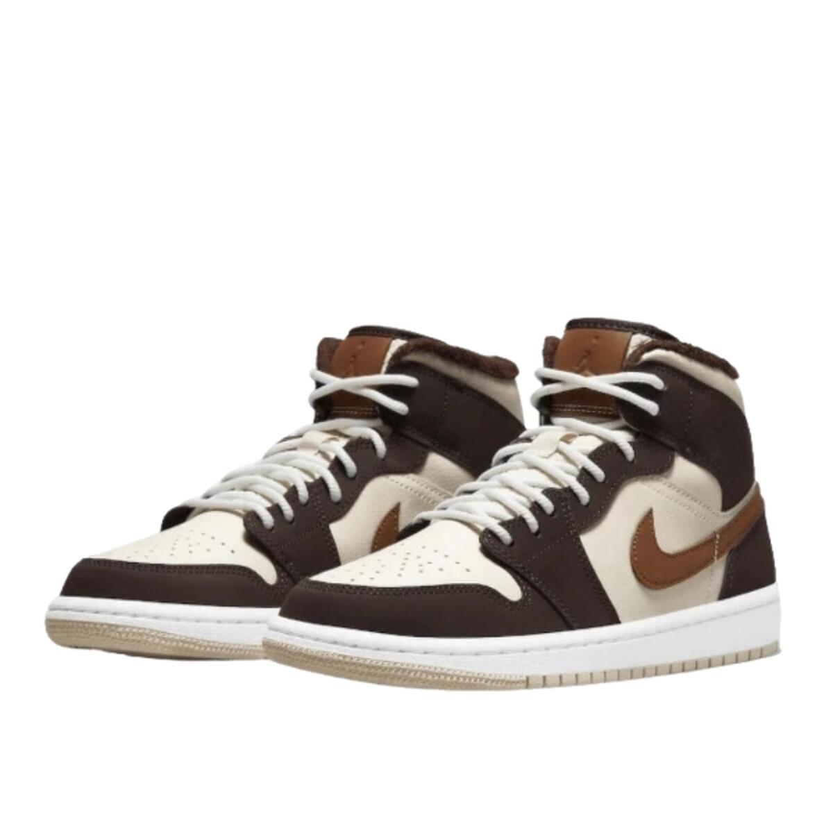 Tenis  1 Mid Brown Basalt 2/3