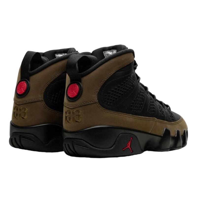 9 Retro Olive (2024)