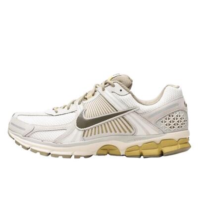 Zapatillas Zoom Vomero 5 Light Bone Medium Olive