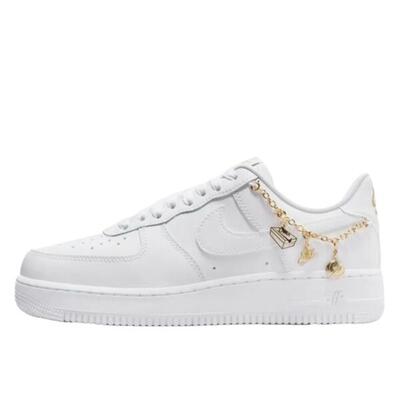Schoenen air force 1 low lx lucky charms white