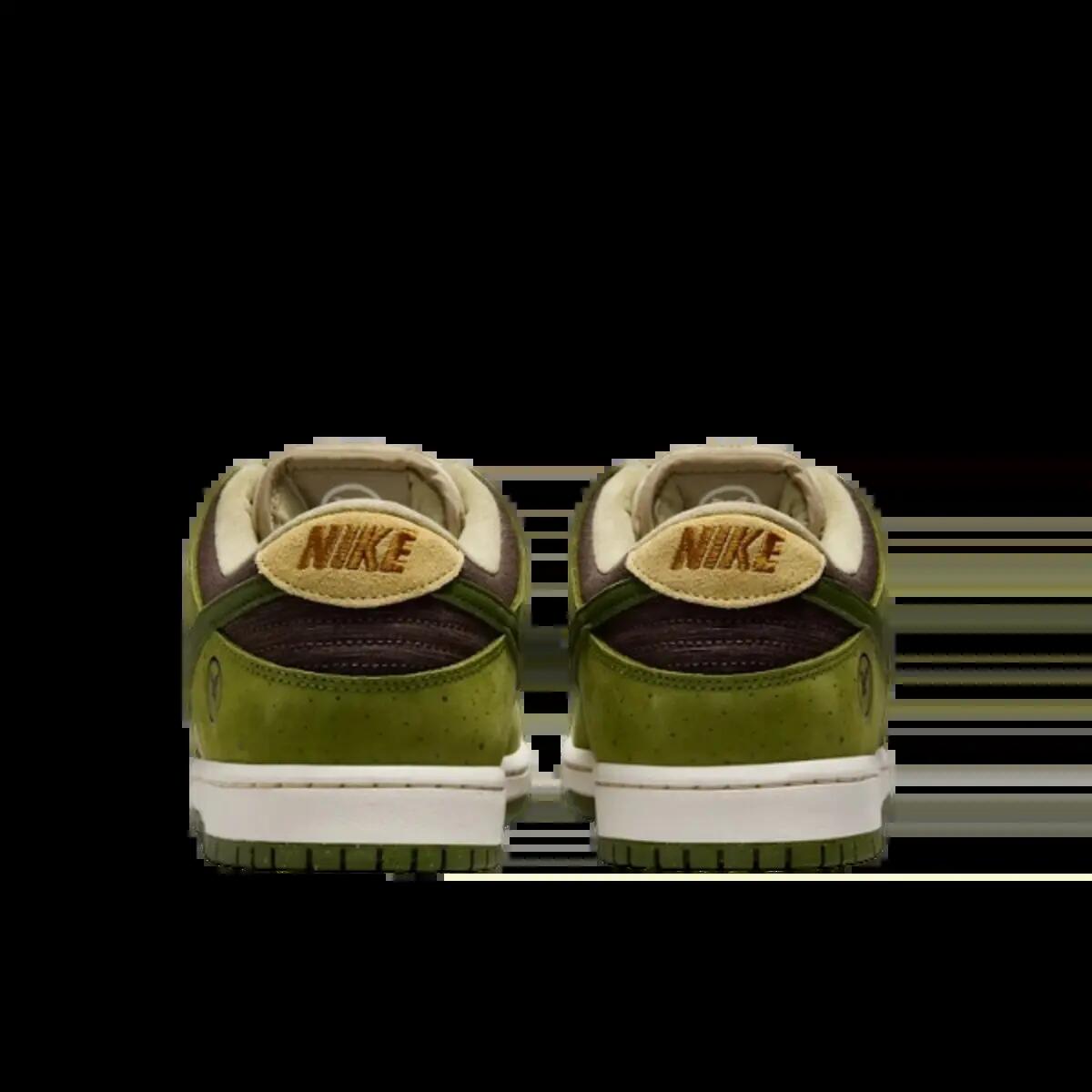 Shoes  SB Dunk Low Yuto Horigome Matcha 3/6