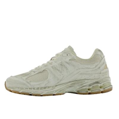 Schoenen 2002r protection pack white gum