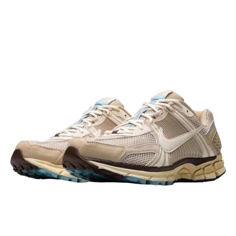 Zoom Vomero 5 Oatmeal