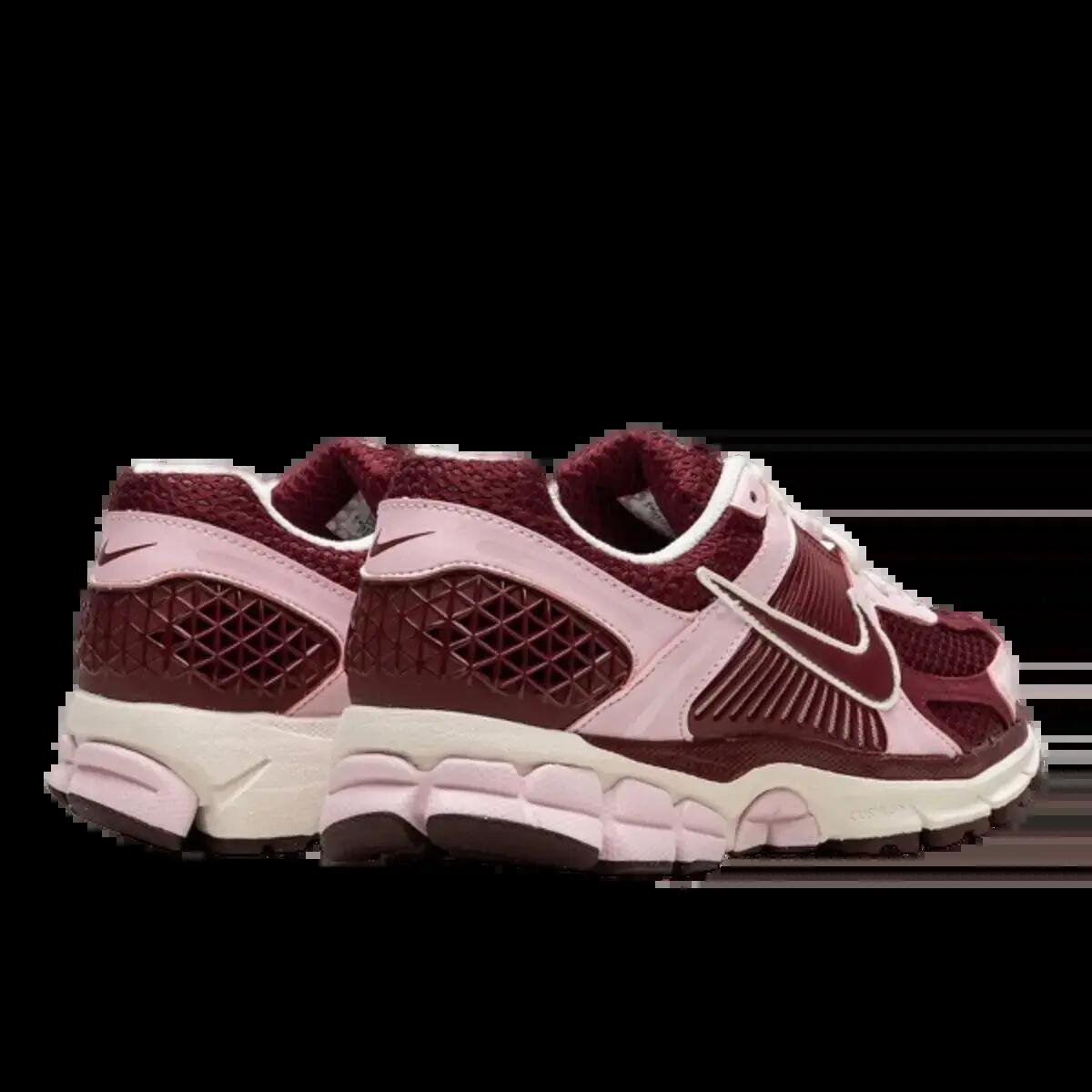 Schuhe  Zoom Vomero 5 Pink Foam Team Red 3/6