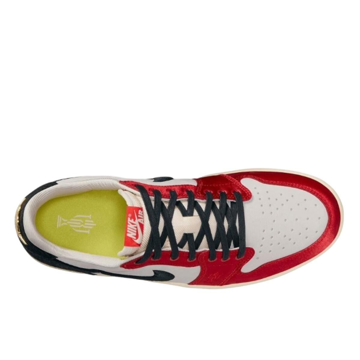 Chaussures  1 Retro Low OG Trophy Room Away 3/6