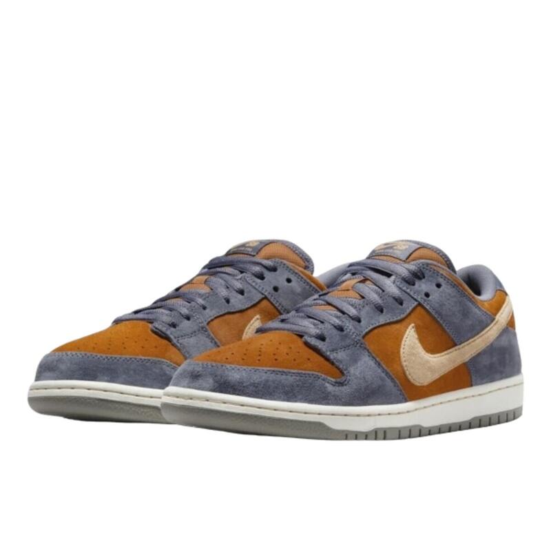 SB Dunk Low Light Carbon Monarch