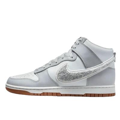 Schoenen dunk high retro chenille swoosh white grey