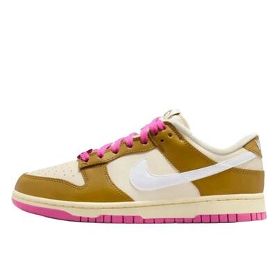 Schoenen dunk low se just do it bronzine pink