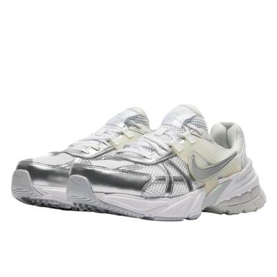 Schoenen v2k run metallic silver white