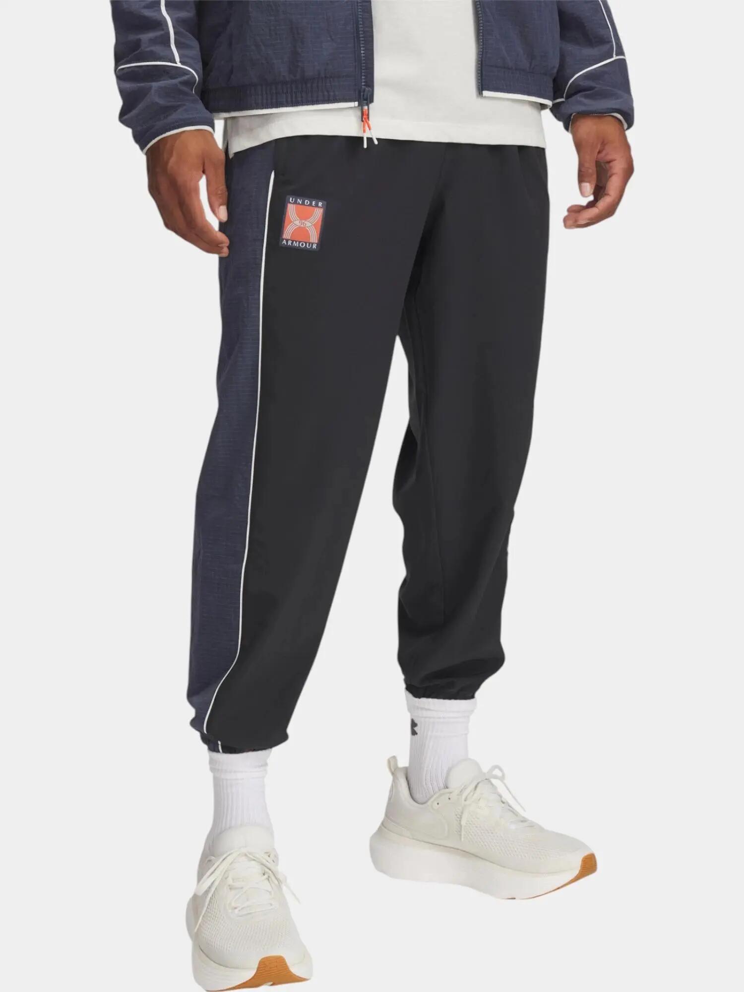 UNDER ARMOUR picture