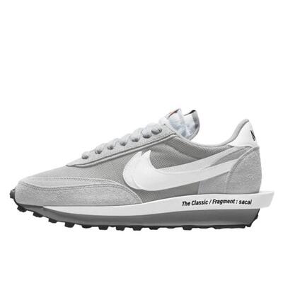 Schoenen ld waffle sacai fragment wolf grey