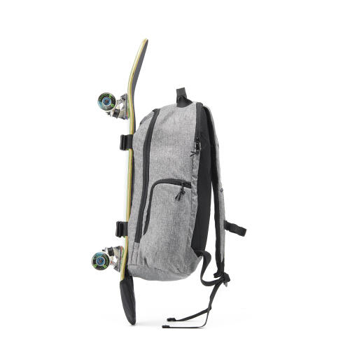 Mochila con cintas porta monopatín 26 litros. Color Gris 6/6