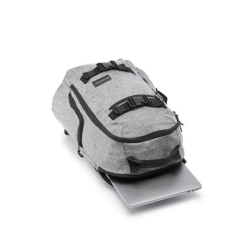 Mochila con cintas porta monopatín 26 litros. Color Gris 4/6