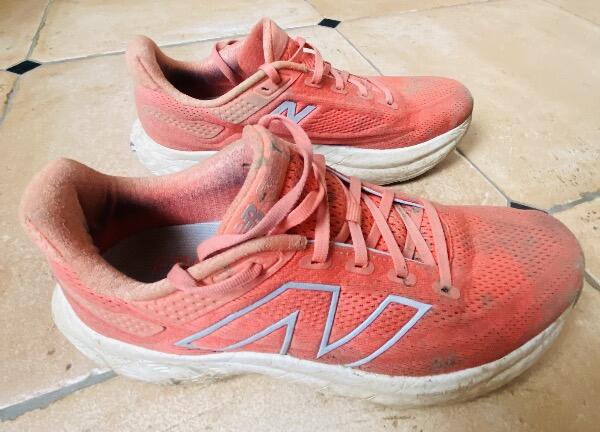 NEW BALANCE picture