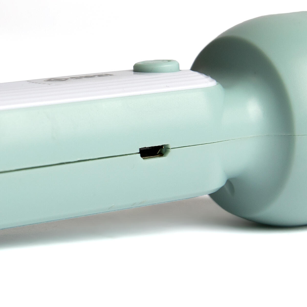 Lanterna compacta e recarregável BARI II com luz XPE e COB, leve e portátil 2/4