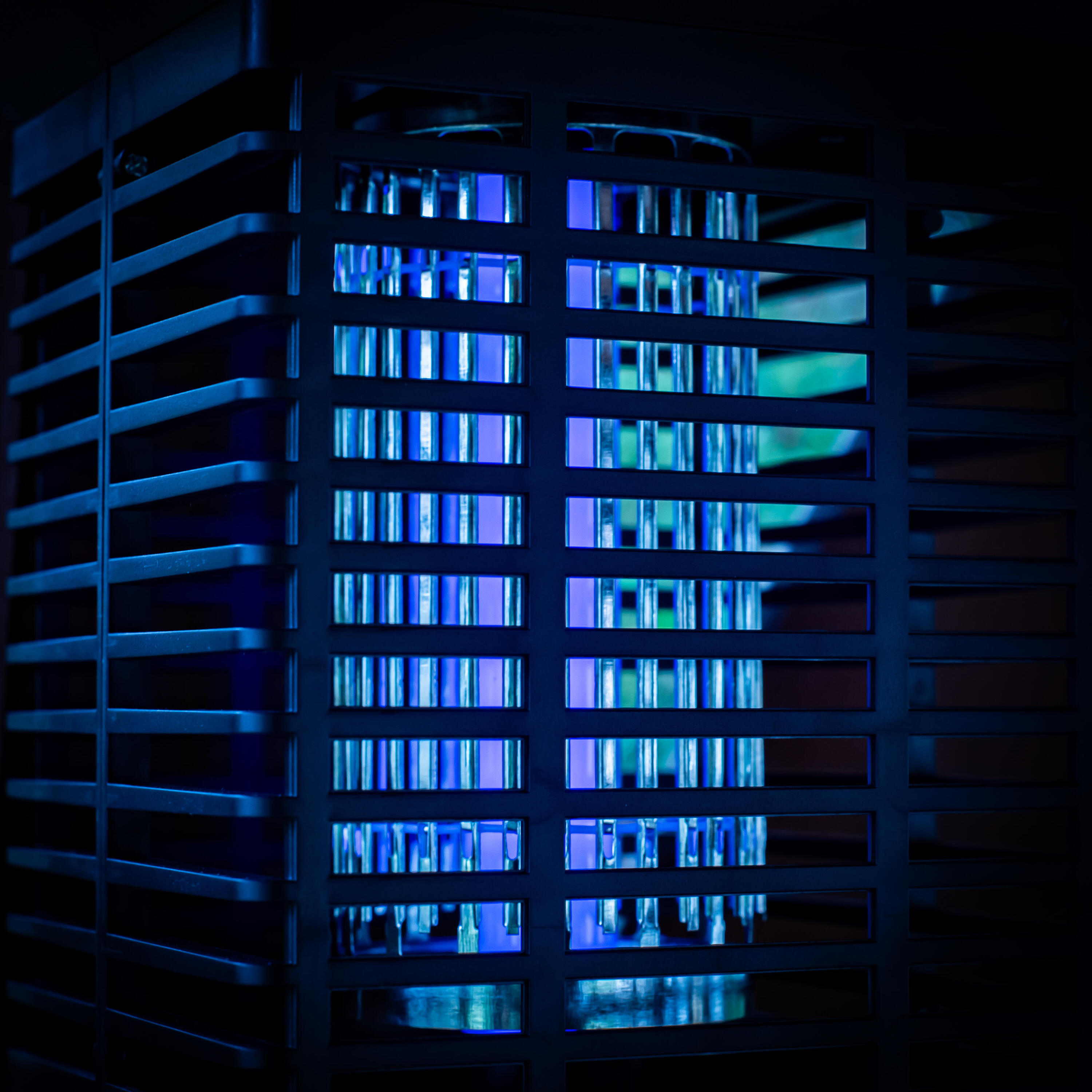 UV-insectendoderlamp VAYOX IKV-200 voor muggen vliegen accu en zonne-energie 6/7