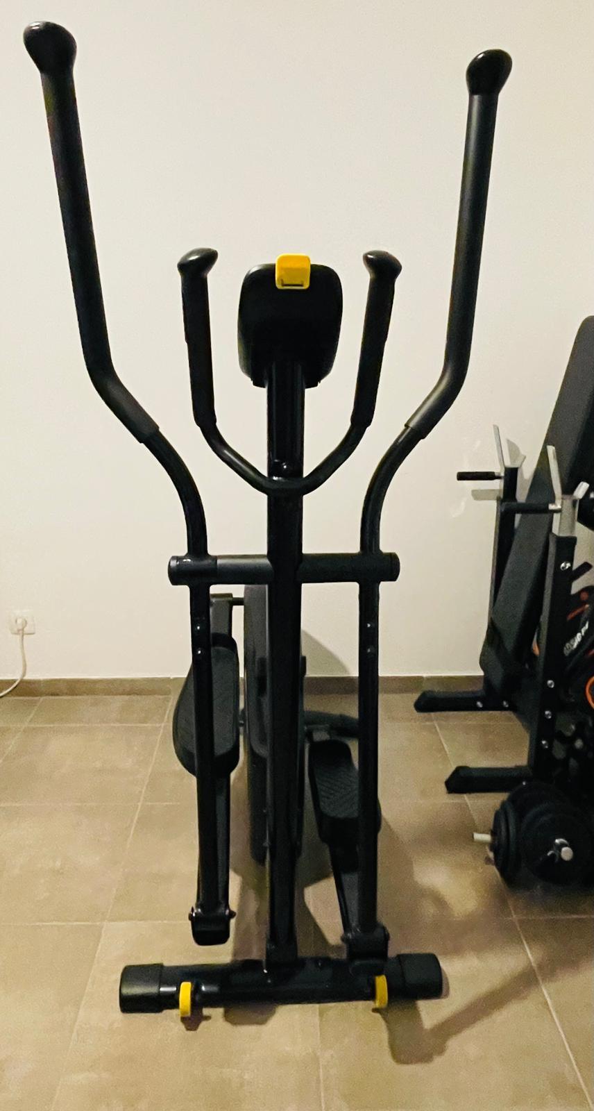 Entre Particuliers - Vélo elliptique EL520B auto-alimenté et connecté 3/4