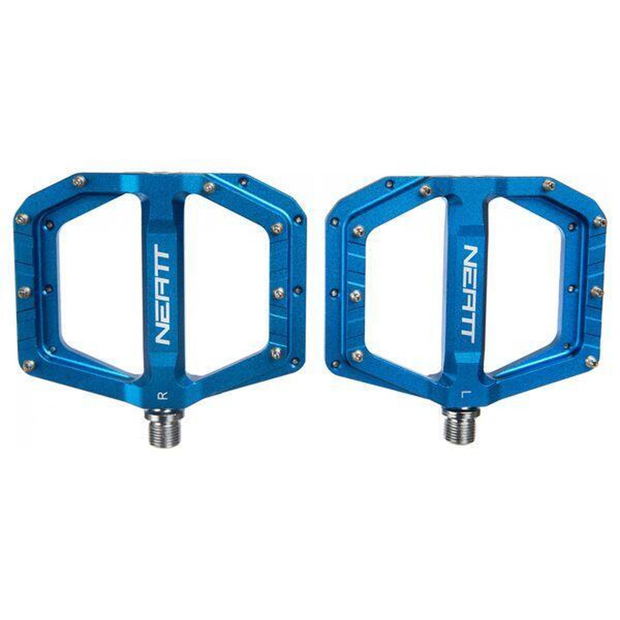 Paire de Pédales Plates Neatt Oxygen V2 8 Picots Bleu      3900€ 5499€ -29%    * La vente débute le 03/07/2025    NEATT Paire de Pédales Plates Neatt Oxygen V2 8 Picots BleuVendu exclusivement en ligne   