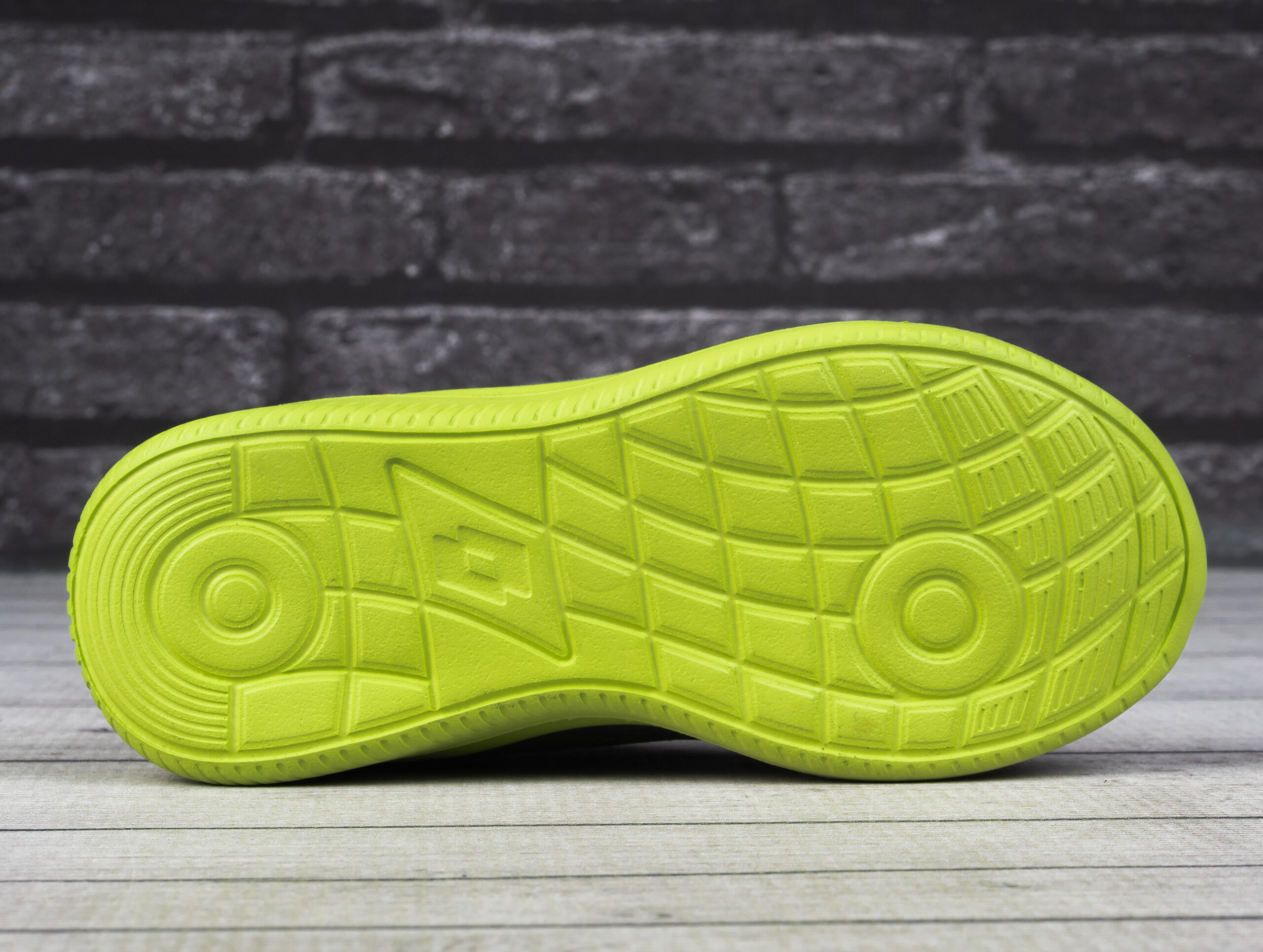 Buty sportowe dla chłopca Lotto CONNECT VL BC K 5/7