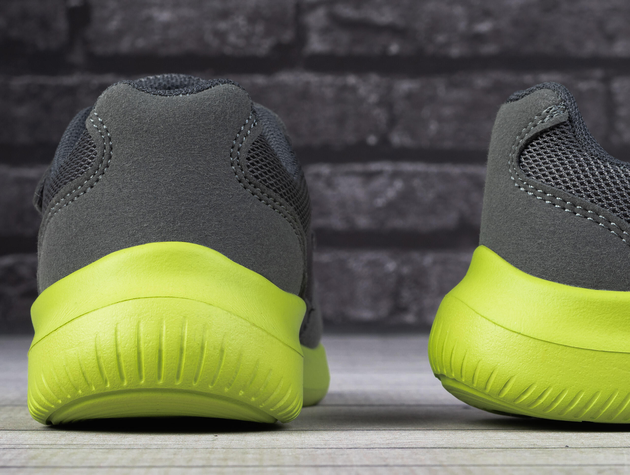 Buty sportowe dla chłopca Lotto CONNECT VL BC K 4/7