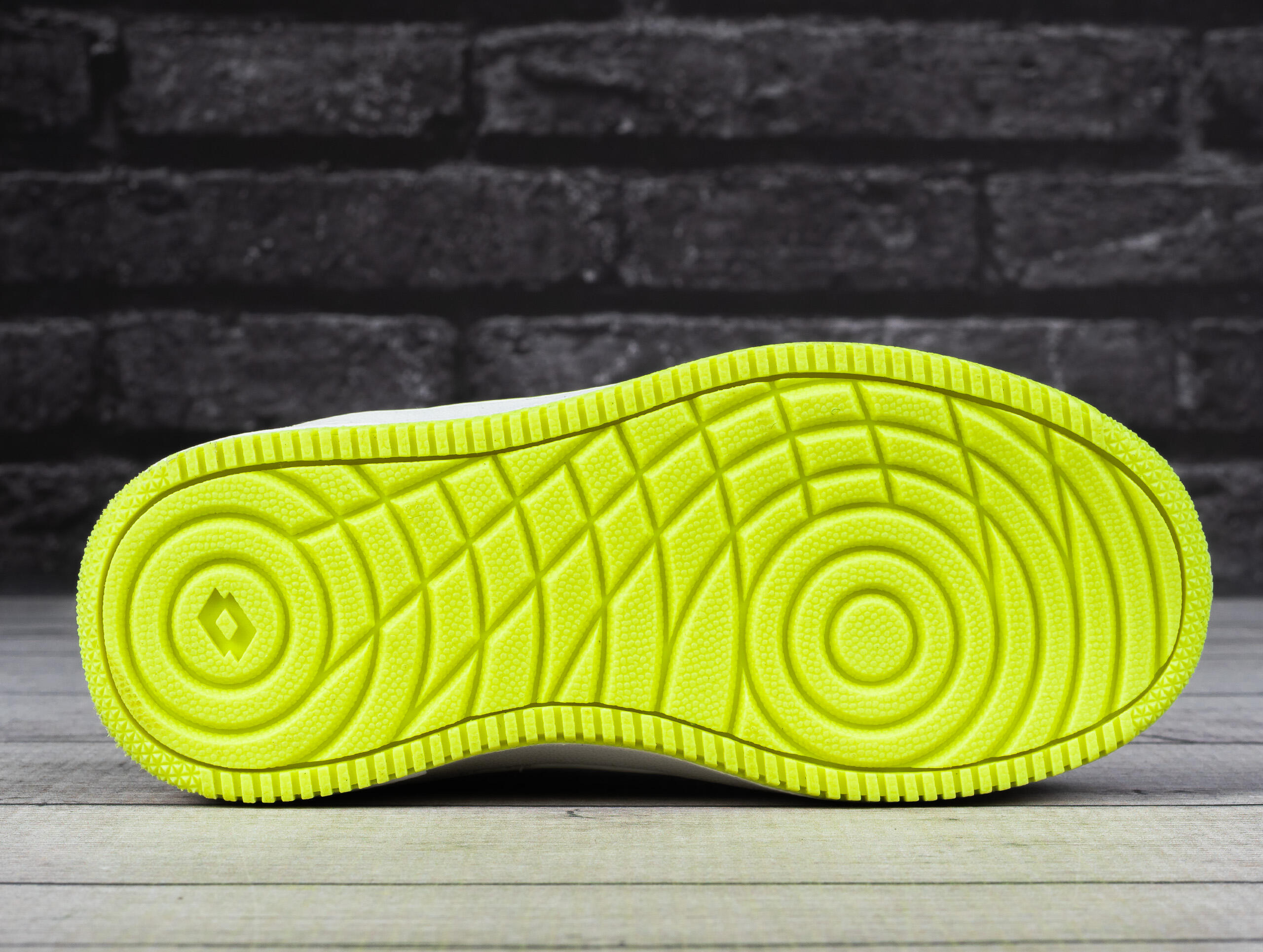 Buty chłopięce sportowe Lotto FLUGO K 5/7