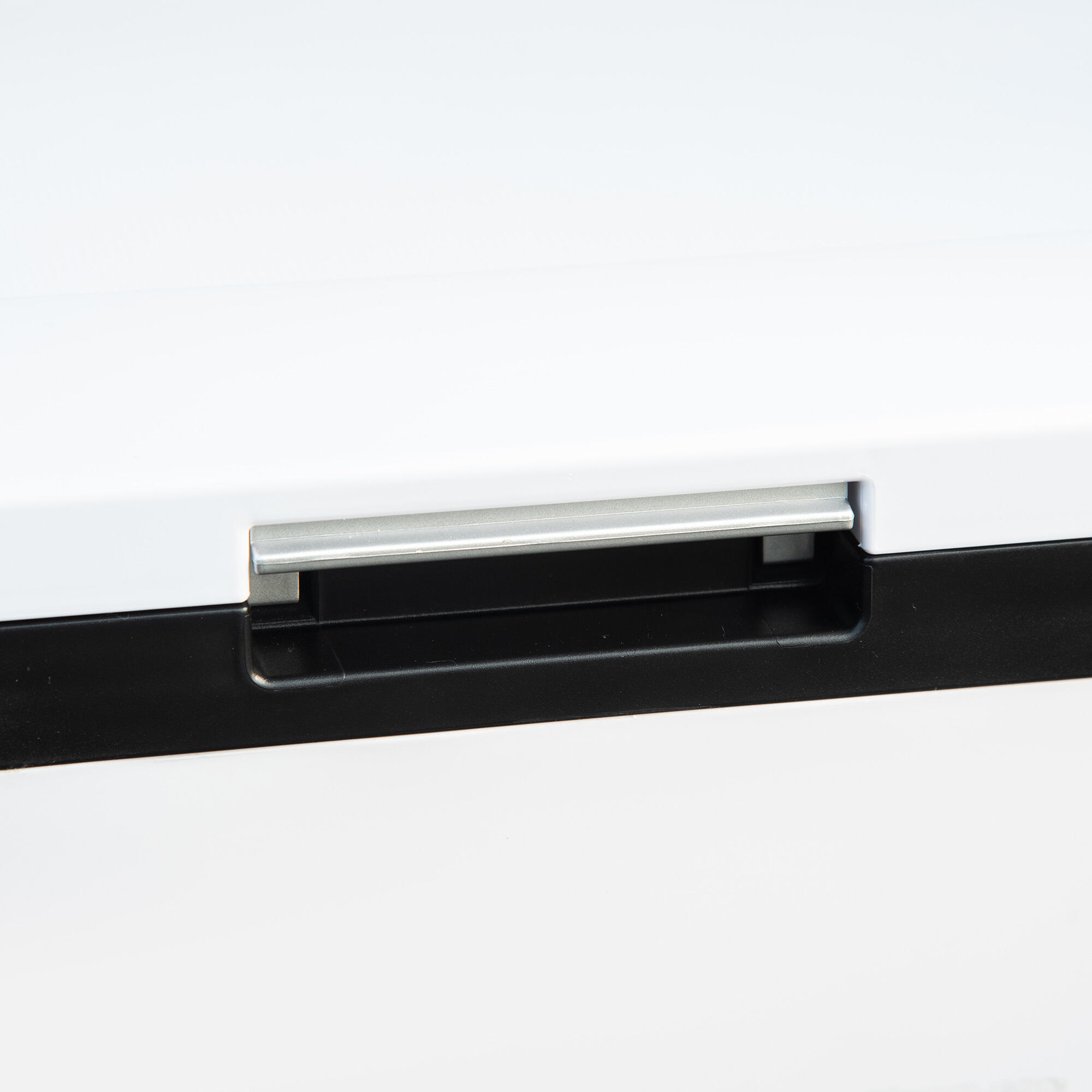 Nevera Congelador de Compresor Outsunny 58.5x33.5x29.2 cm Blanco 4/8
