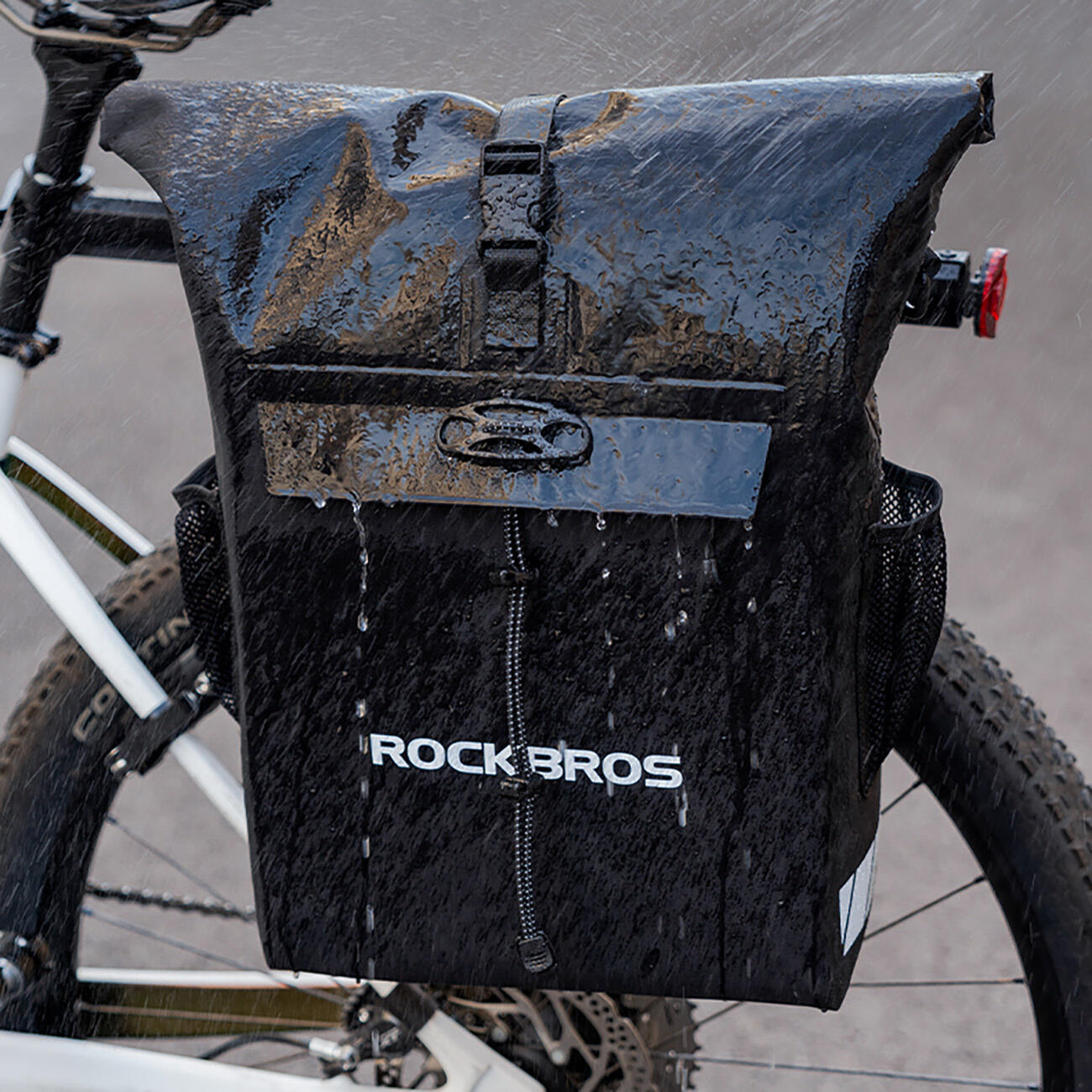 Cyklistická brašna Rockbros s funkcí batohu 5/7