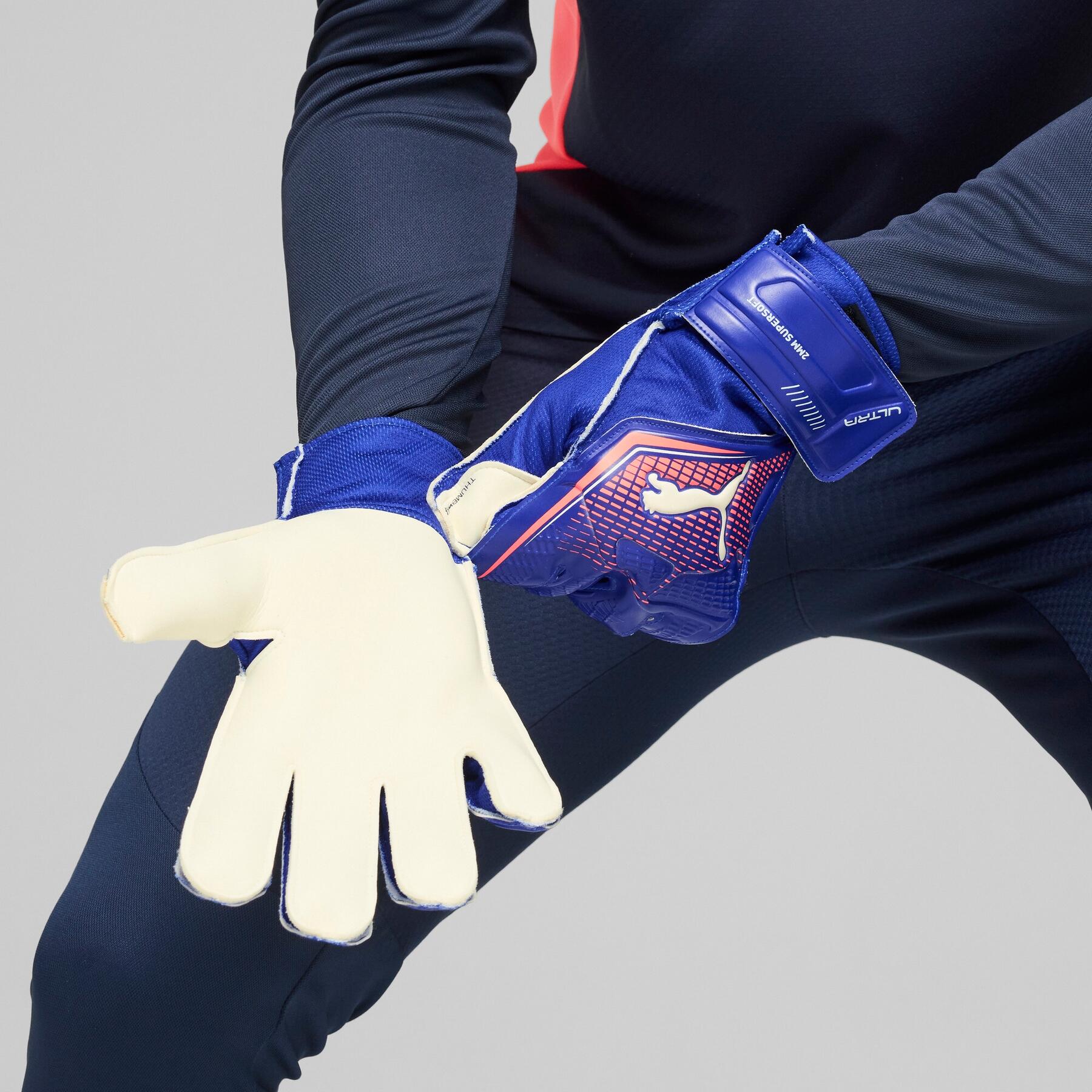 Guanti da calcio Puma modello 041952-01 per donne 5/5
