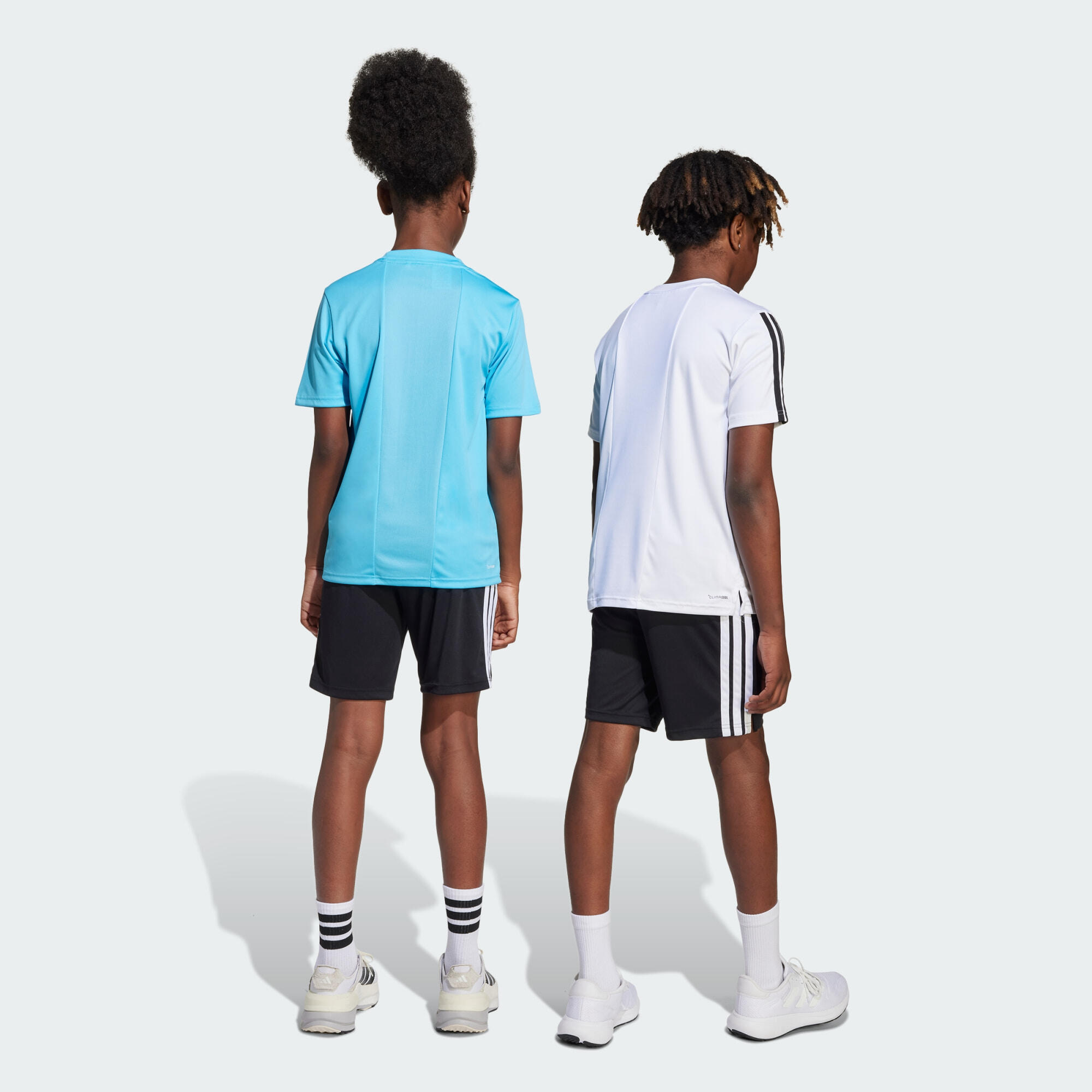 Train Essentials 3-Streifen Kids Shorts 4/7
