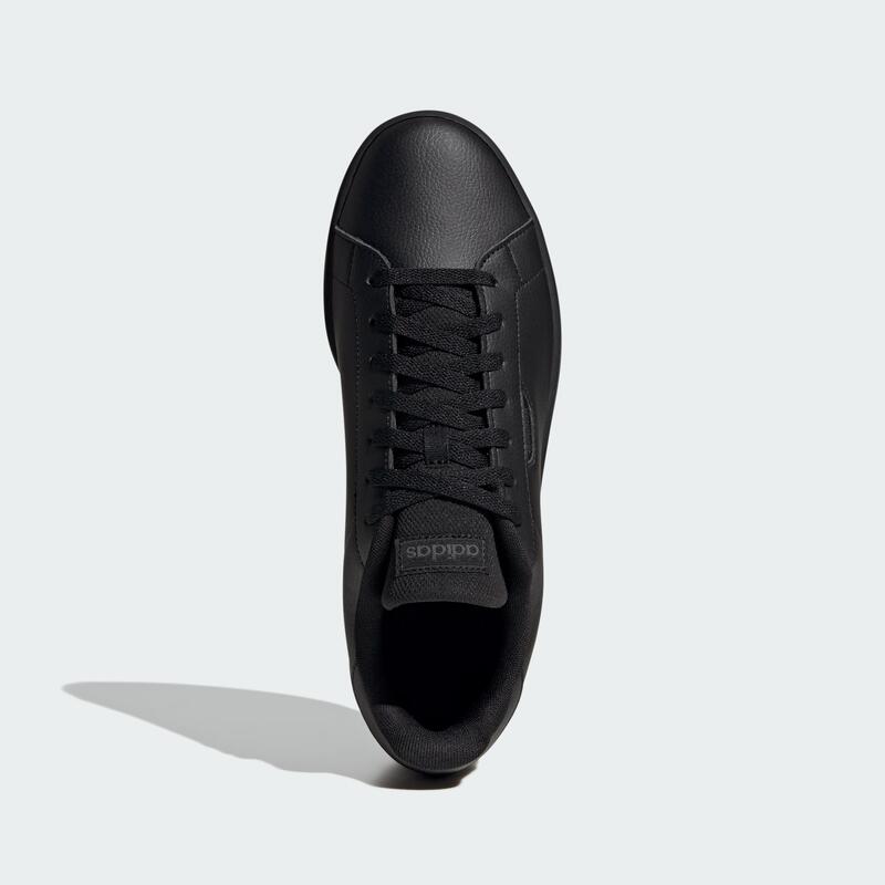 Buty Court