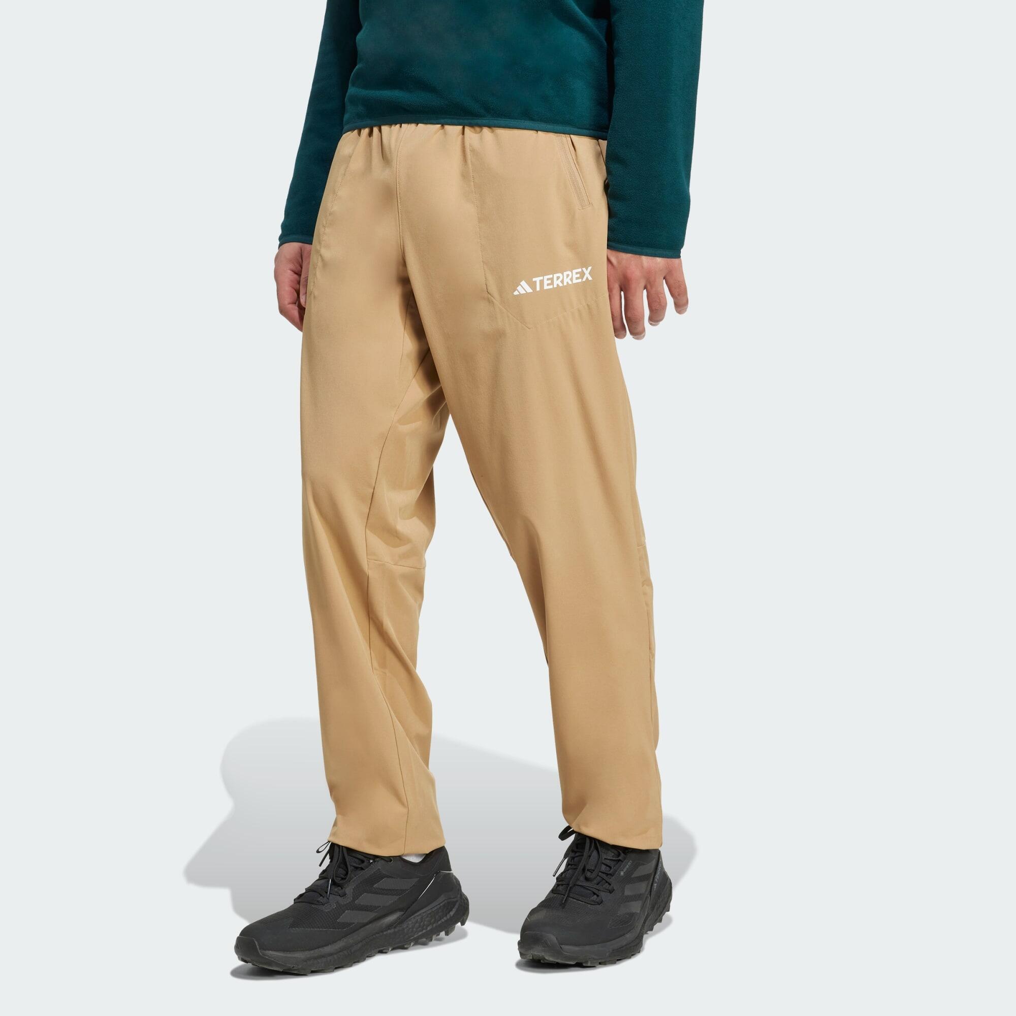 ADIDAS Pantaloni Multi Essentials Stretch