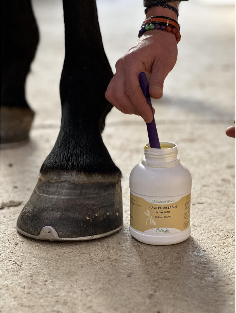Huile pour sabot Nutri Pied 2/3