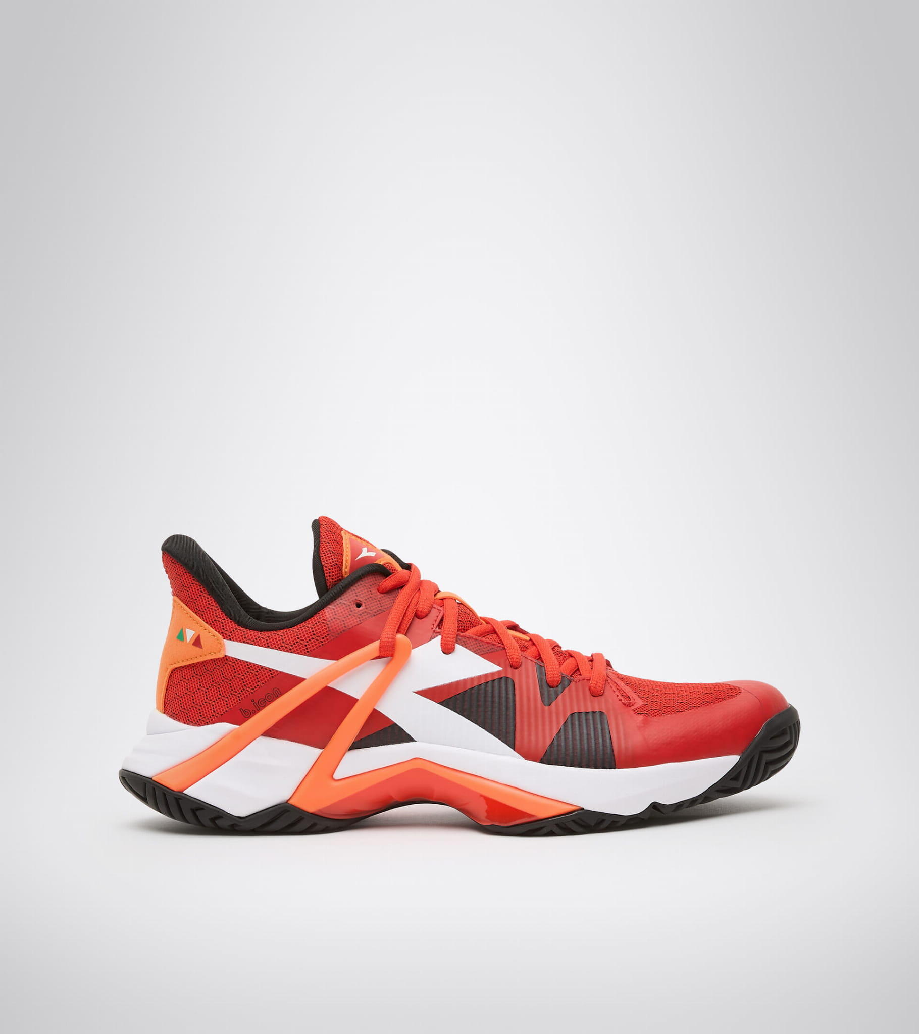 DIADORA picture