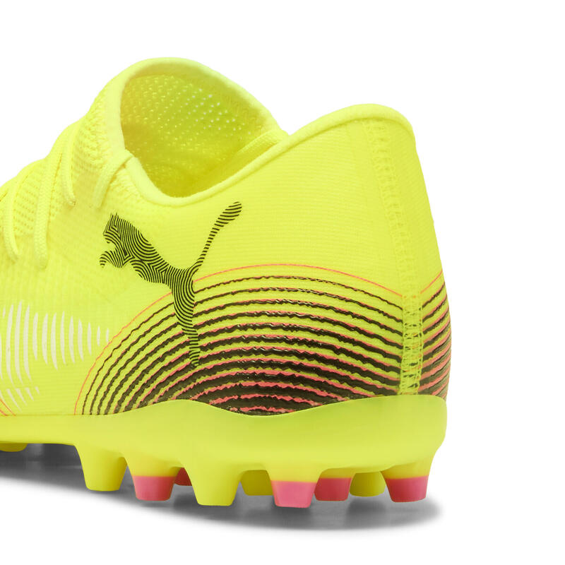 Buty piłkarskie FUTURE 8 MATCH MG niskie PUMA Yellow Alert Black Sun Struck Pink