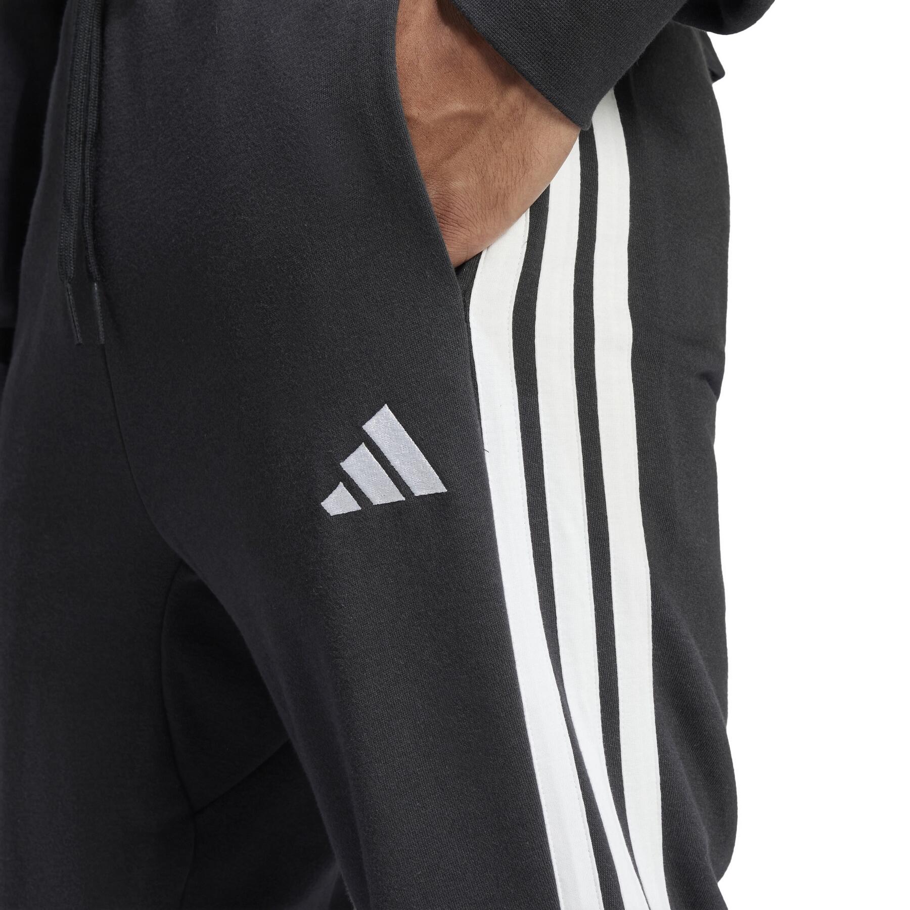 Essentials 3-Streifen French Terry Hose 6/8