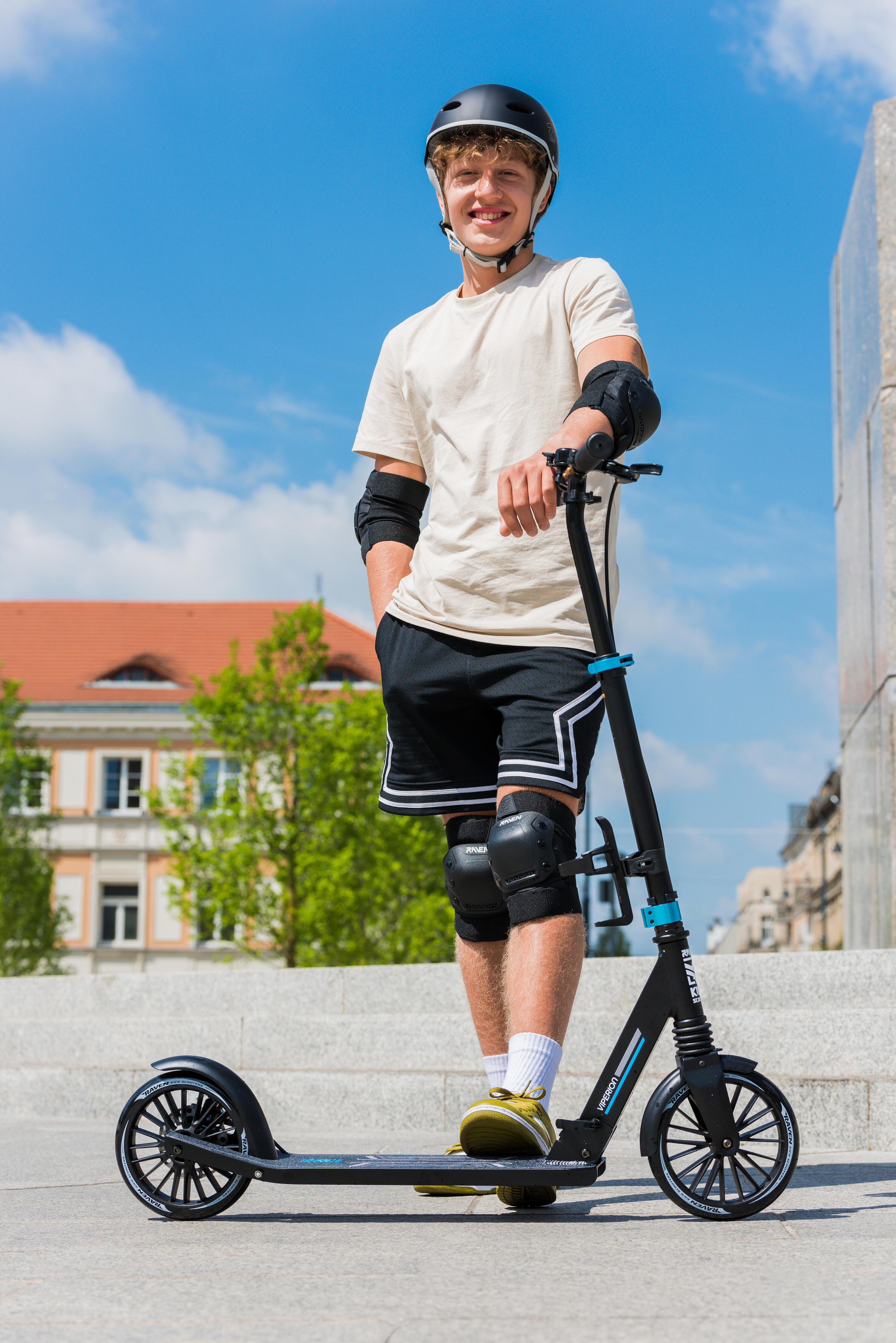 Scooter da 200 mm con freno a disco e ammortizzatore Viperion 4/7