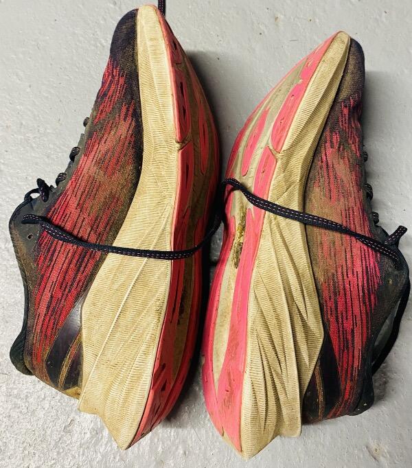 Entre Particuliers - Baskets Asics Novablast 3/5
