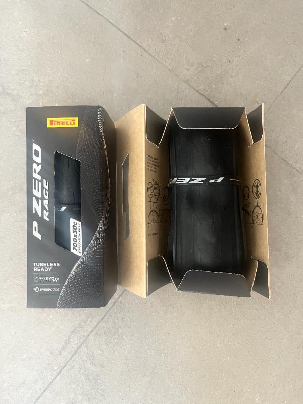 Entre Particuliers - Pneu vélo de route Pirelli P-Zero Race 700x30c 2/2