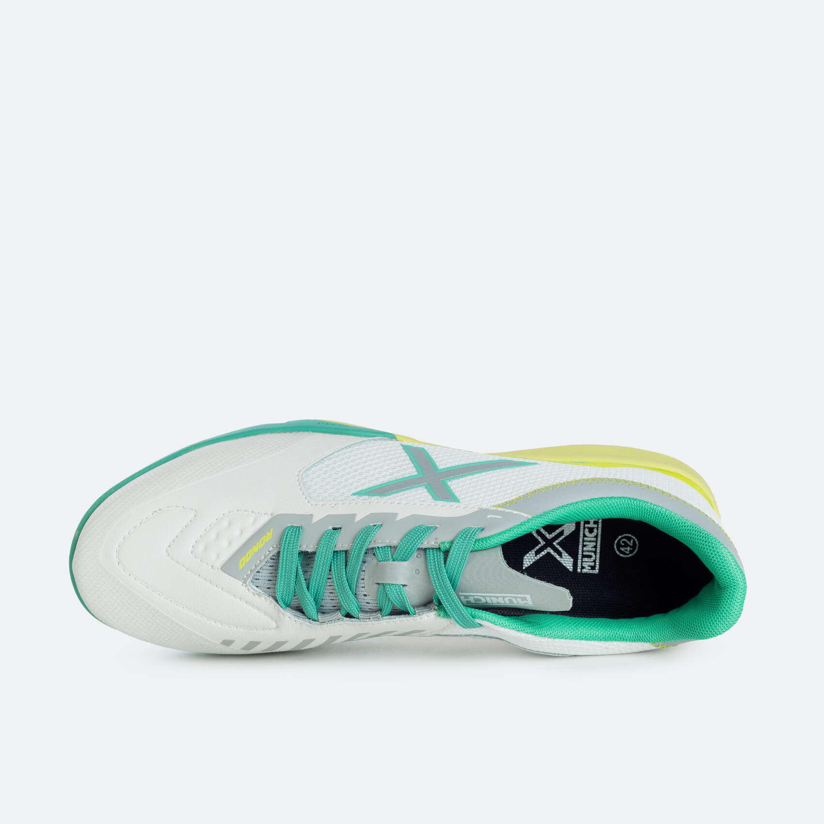 Scarpe Munich modello 4770001 per uomini 4/5
